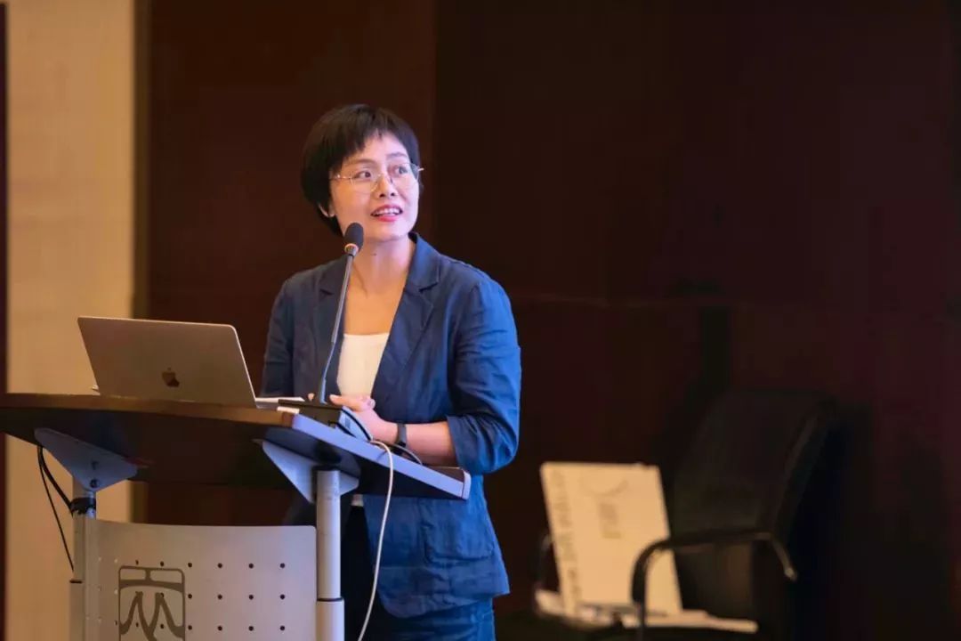 中华女子学院文化传播学院崔莉教授将电影,女性,时尚的关系总结为"3f"