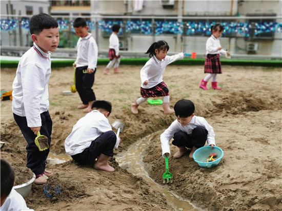 沉教研凝智慧_邂逅最美五月_——海安市随班指导小组走进长江路园 图8