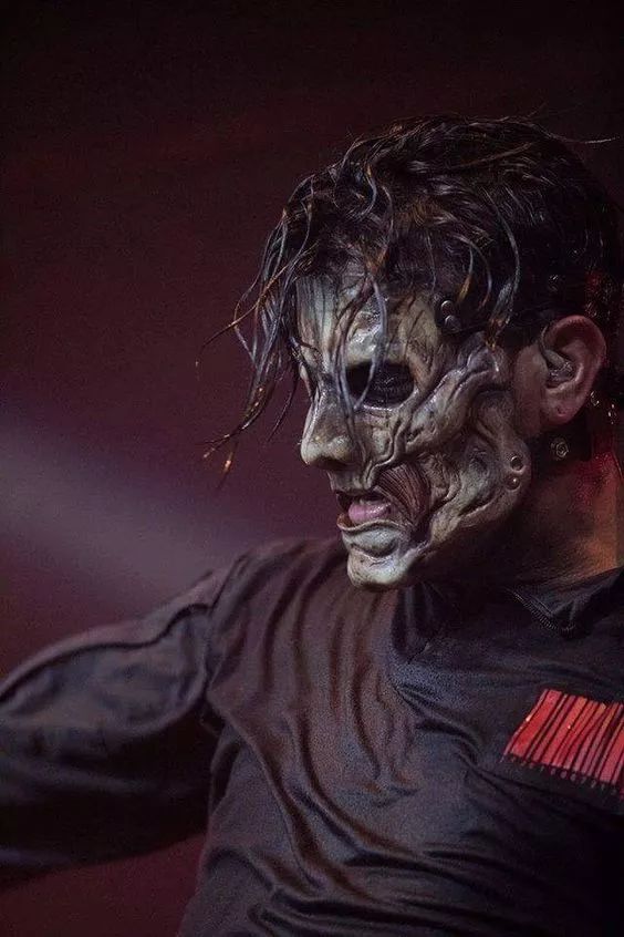 从supreme与联名 摇滚slipknot (活结乐队)到面具的发展史!