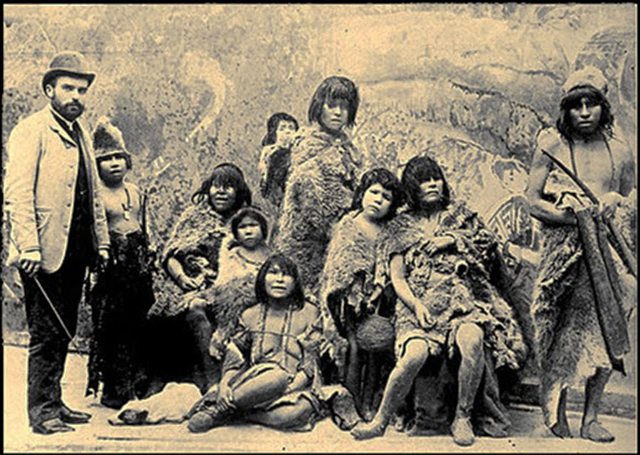 人类动物园简史欧洲动物园的宣传海报上画着人类吸引眼球