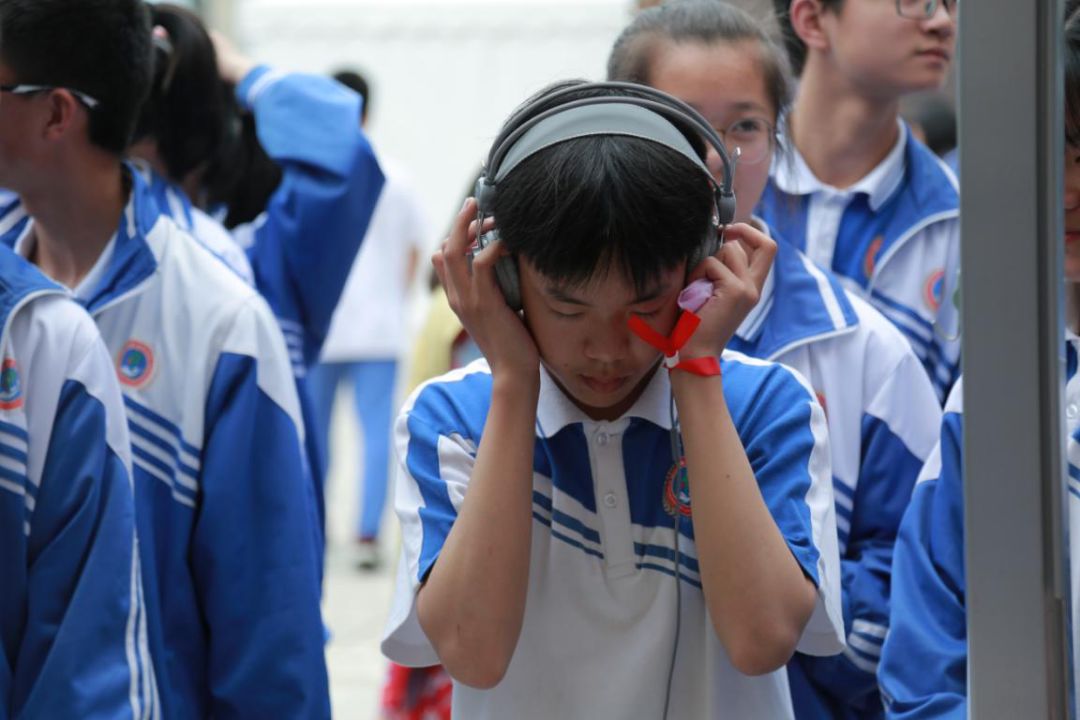 听音乐,看标语,玩游戏, 这个体验式的心理健康活动不一样