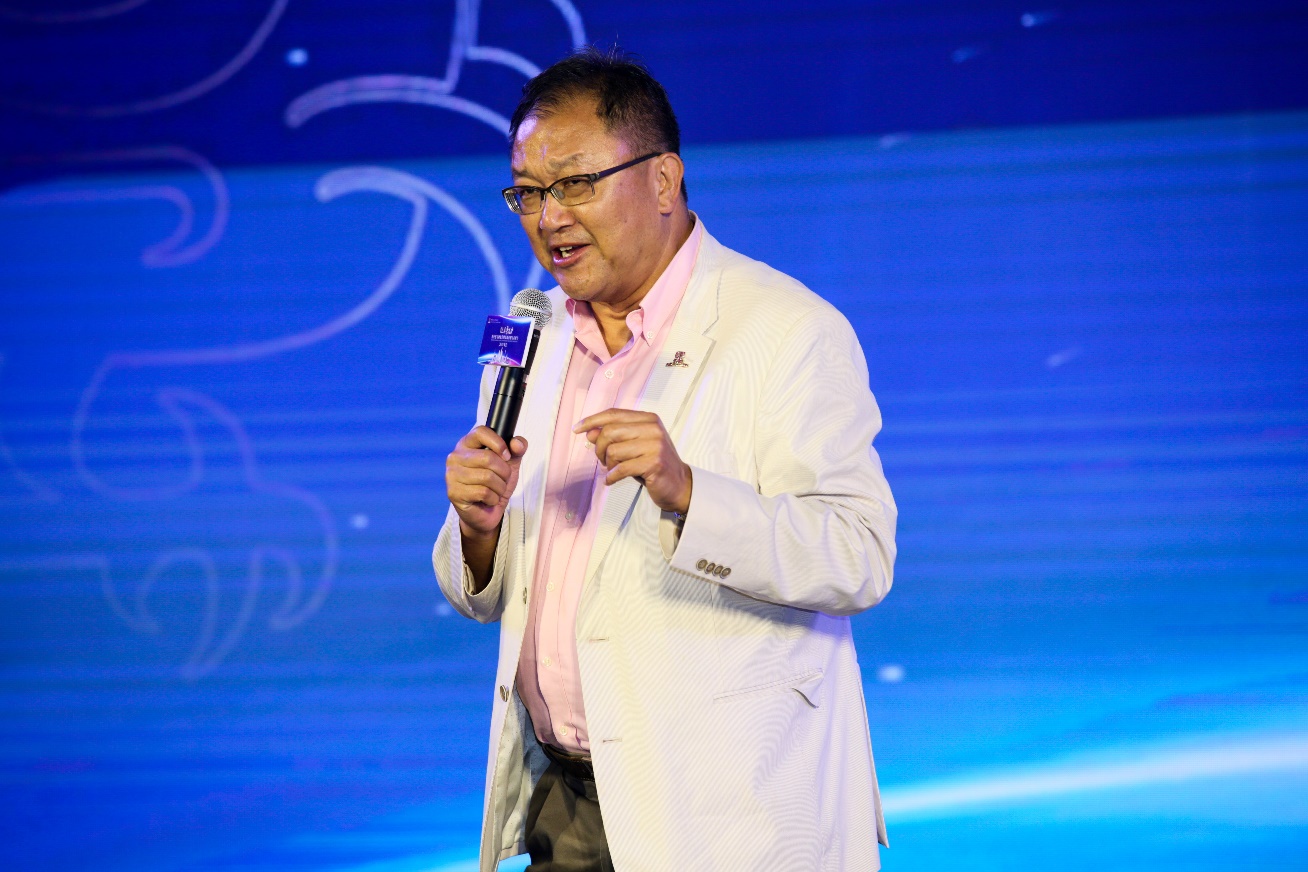 宝恒通实业有限公司董事长,emsc-sclm同学会会长肖德军先生香港中文