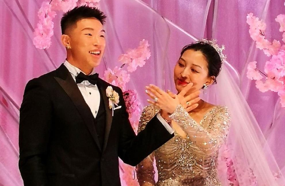 烧饼朱云峰隐瞒了3年的漂亮老婆原来是我们熟悉的她