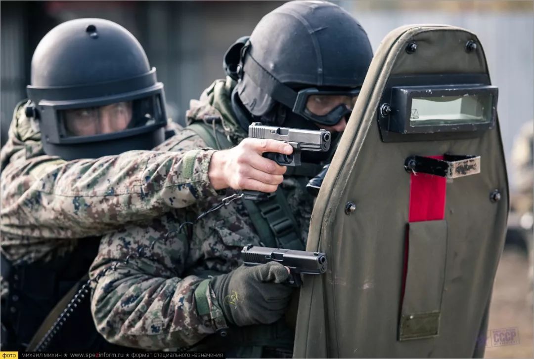 "头盔能防弹 " 这是真的吗?_子弹