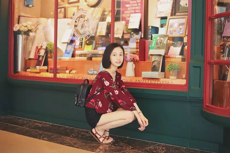 原创姜梓新录节目化身勤劳蜜蜂获赞身材娇小的她却有着御姐的声线