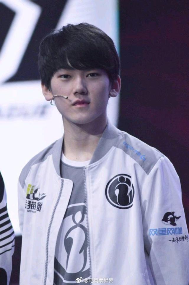 jacklove和uzi差距在哪为何国外ad都吹uzi对阿水评价一般