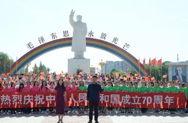 南街村东方红广场简介图片