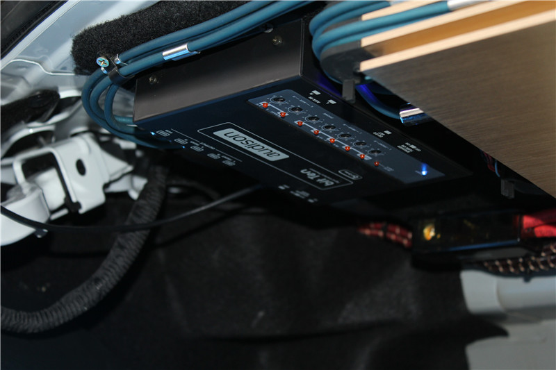 大众捷达改装伊顿pow三分频 欧迪臣dsp处理器 武汉车改坊