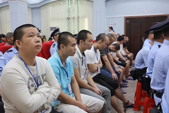扫黑除恶进行时藤县涉案人数最多的涉恶案件今日开庭审理