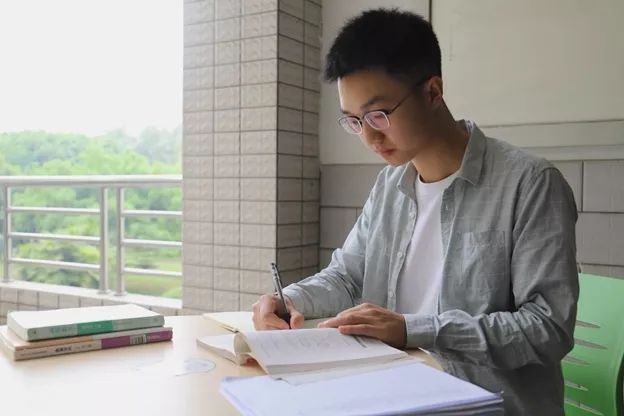 遇见石大湖北沙市中学周欣确定好目标就拼尽全力去实现