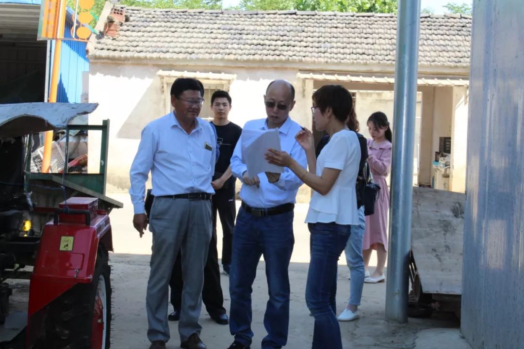 盛新颖经理首先代表安徽德丰生态农业有限公司董事长张德中先生对来