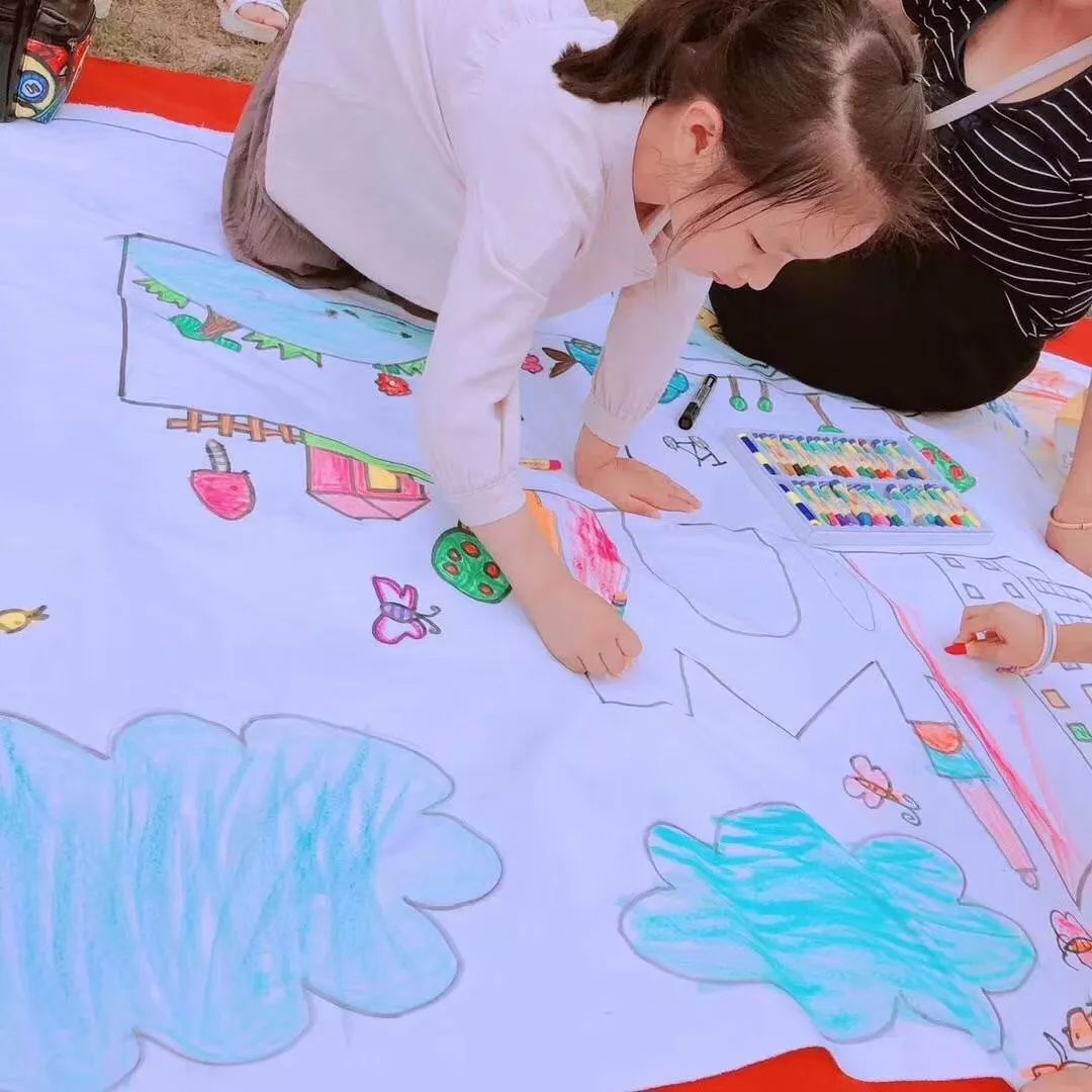 震撼小记者团携手燕都古城清美绘画绘就美好城市蓝图共建美好城市家园