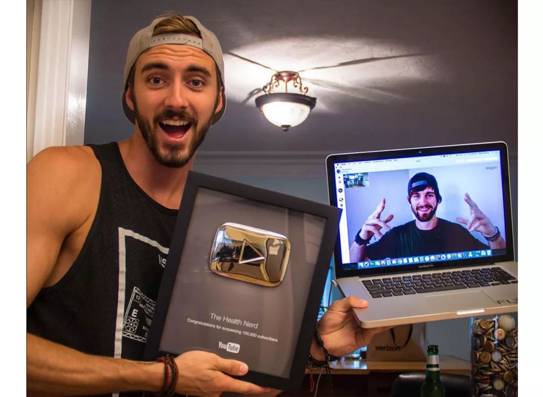 呵呵,你对iphone自带相机的力量一无所知!百万youtuber这么说.