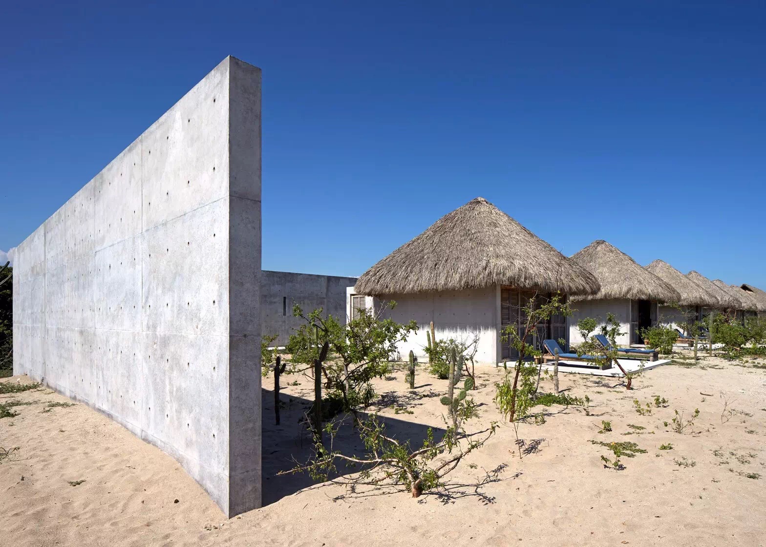 北京青叶仿真茅草屋顶怎么做