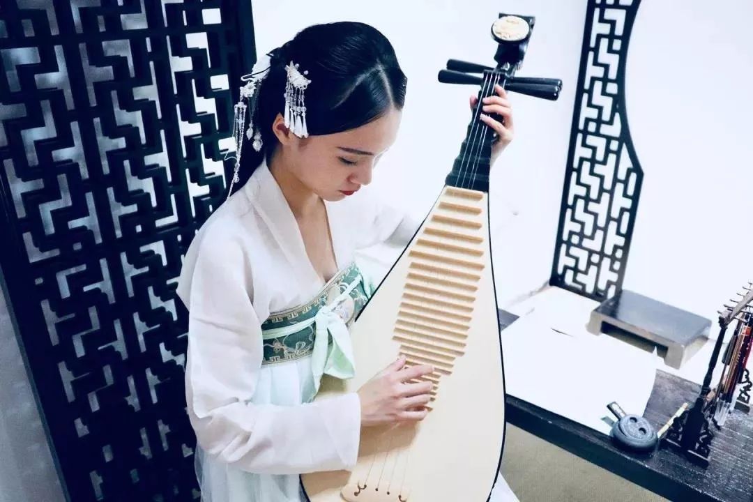 一秒穿越千古 |仅需 49.9元体验闺蜜汉服秀~汉服 旗袍 茗茶