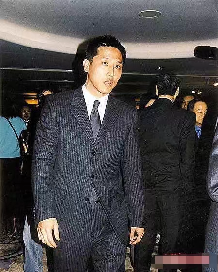 港媒称张国荣留3亿的遗产给挚爱唐鹤德,唐鹤德投资房产赚9百万_男友