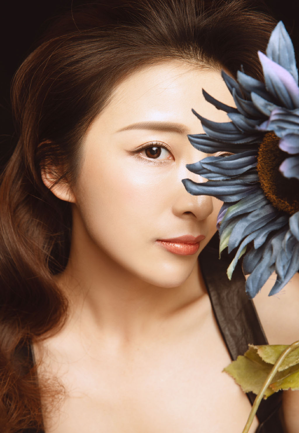 女艺人厉蔺菲性感魅力时尚写真