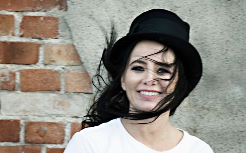 sophie zelmani最后我们还是要来再一遍的复习这次演出的嘉宾阵容好吧