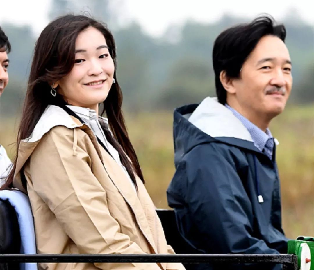 真子公主的婚事一直是纪子妃的心病,目前已经确定婚事会延期到2020年