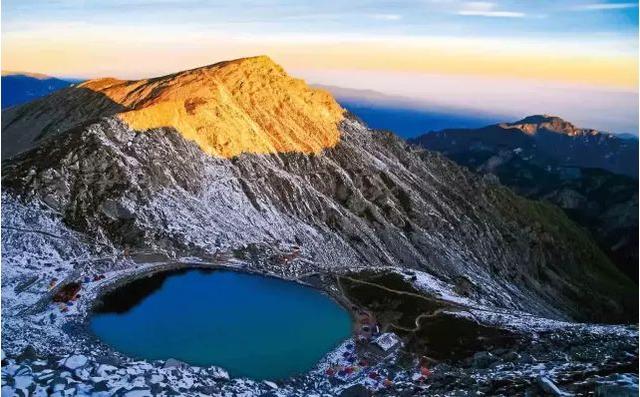 登上秦岭太白山之巅,你最想看的就是大爷海,那个太白山最高的天池