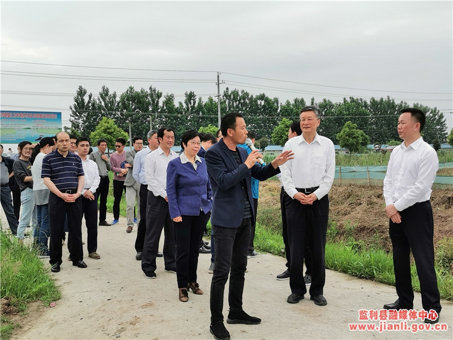 红城乡嘉润虾稻专业合作社和毛市镇天健小龙虾养殖专业合作社,每到一