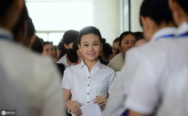 云南公务员面试常犯错误,考官:这样回答,入编稳了_考生