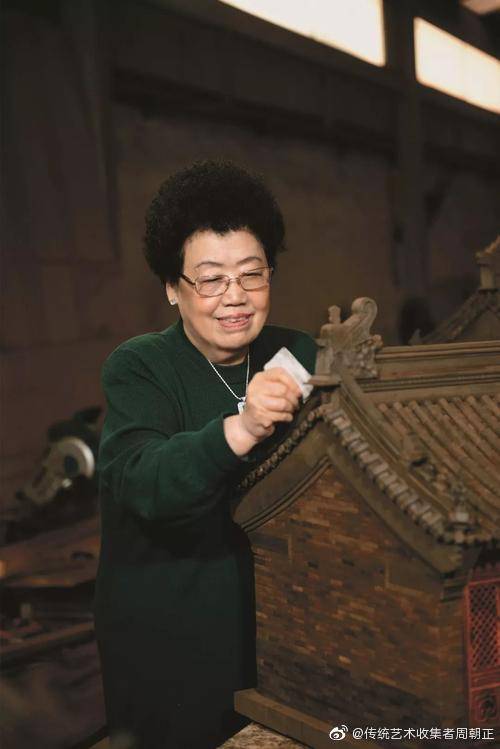 陈丽华公开紫檀宫全貌,"唐僧"迟重瑞一个动作暴露家庭地位!