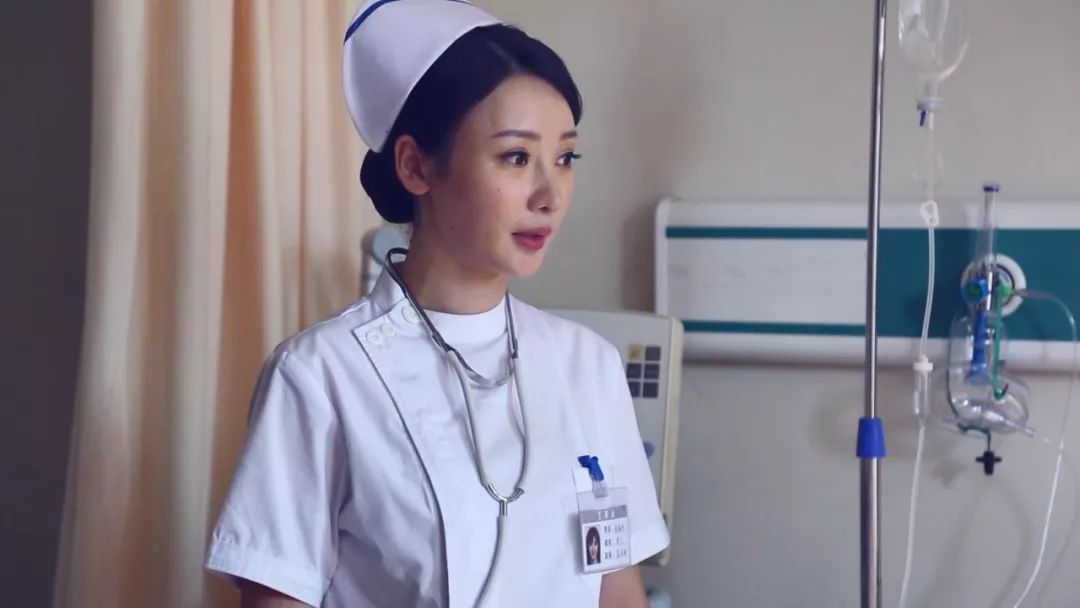 柳岩小姐姐化身小护士!竟是这般模样