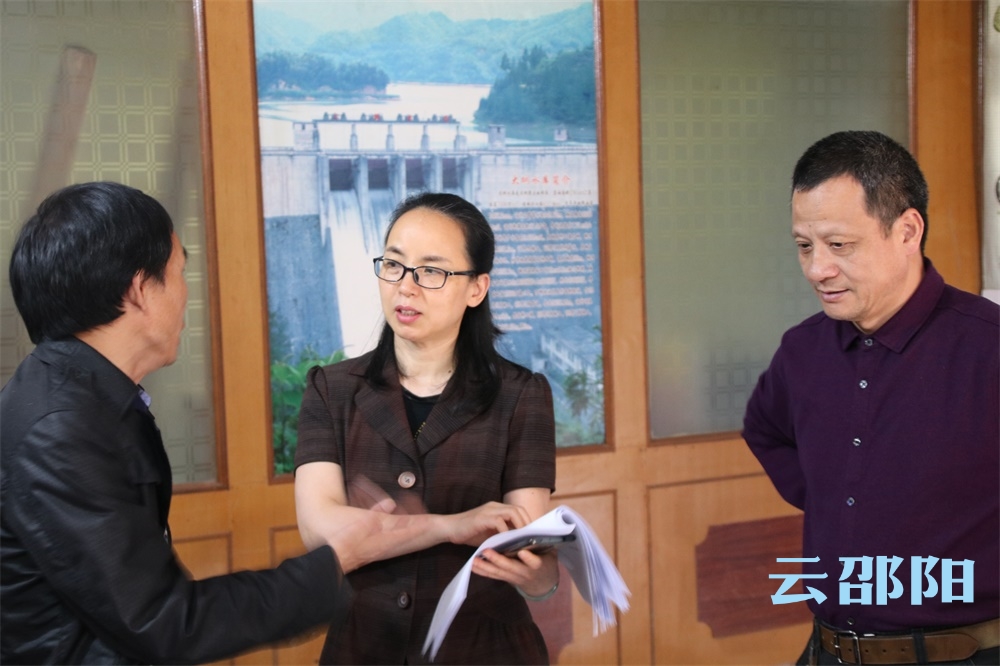 晏丽君到新宁县麻林大圳水库巡河并督查防汛工作