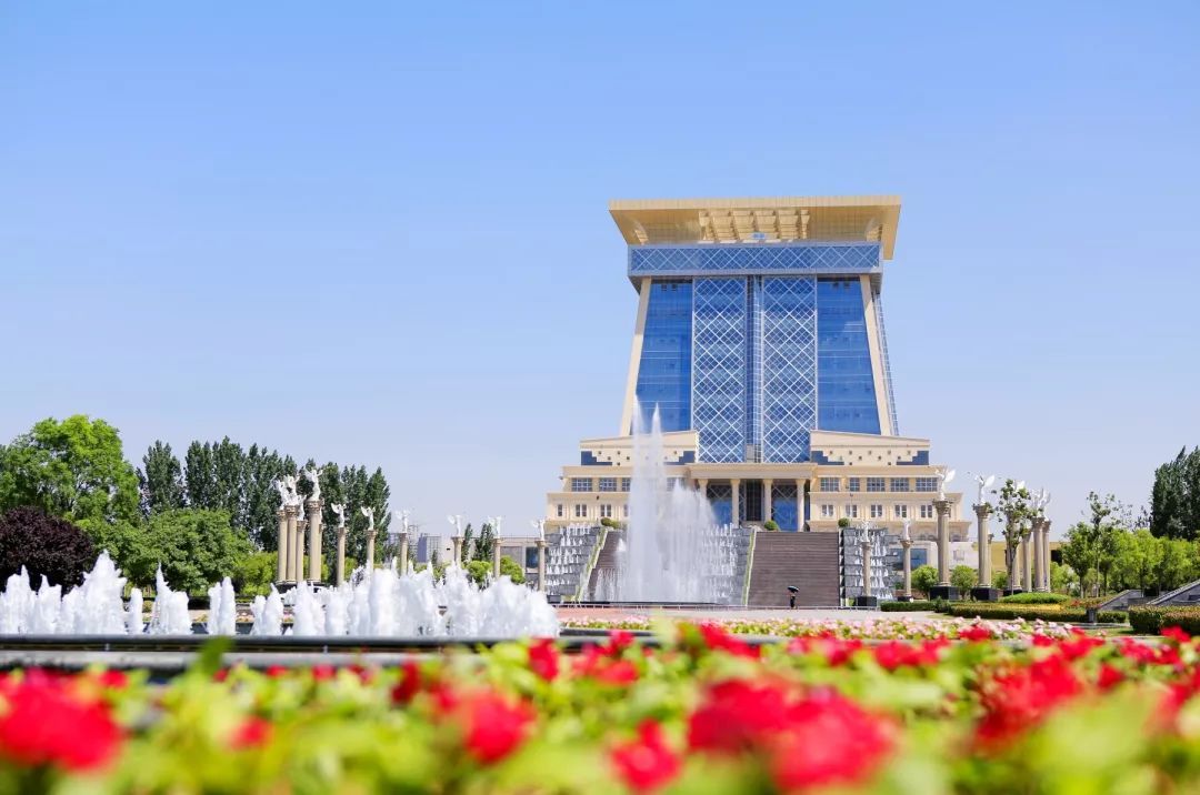 这里是郑州西亚斯学院!