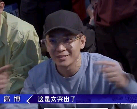 还是"北舞堂"的成员,团体解散后,高博创立了"北京舞佳舞",这个街舞团