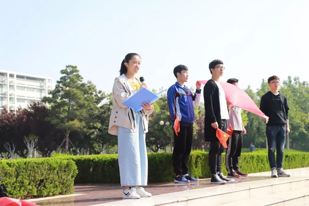 扬百年五四精神做当代青年先锋