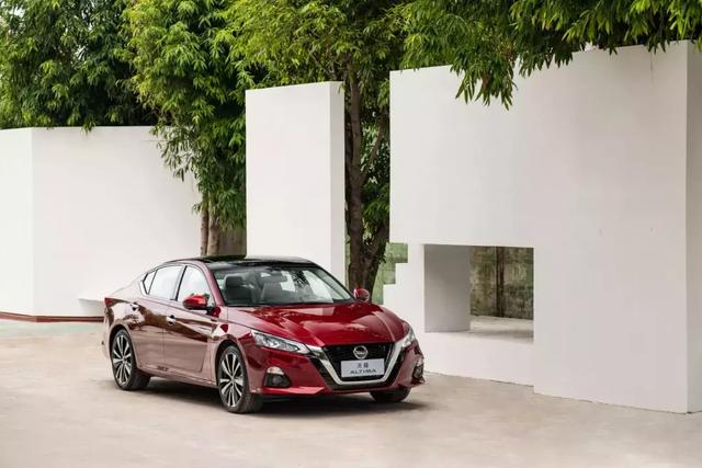 诚如多斯拉克骑兵攻无不克的冲锋,第七代天籁在加速性能上一骑绝尘