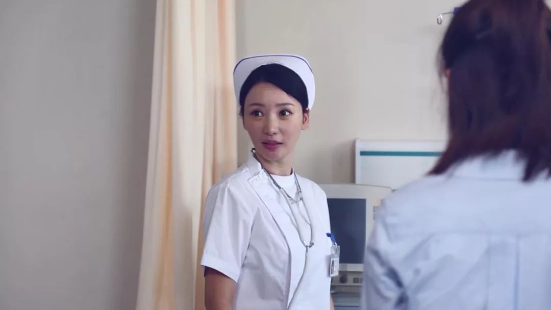 柳岩小姐姐化身小护士!竟是这般模样