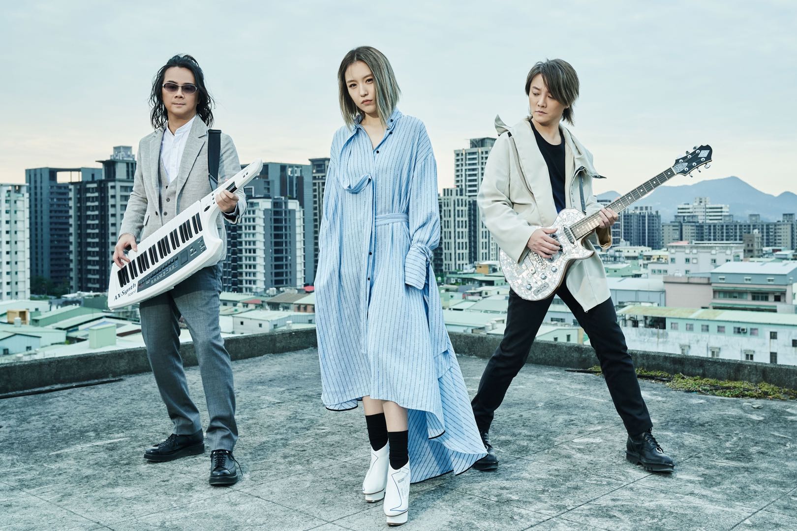 f.i.r.飞儿乐团《末日青春:补完计划》:因成长而起 唱未完感动