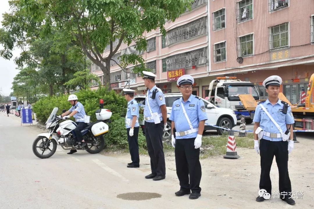【平安创建】普宁交警全力做好揭阳市首届"贤德揭阳"端午龙舟竞赛普宁