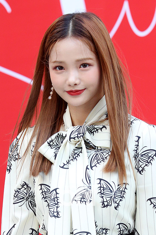 夏沇秀挑战美妆节目mc 与初珑素媛等共同出演