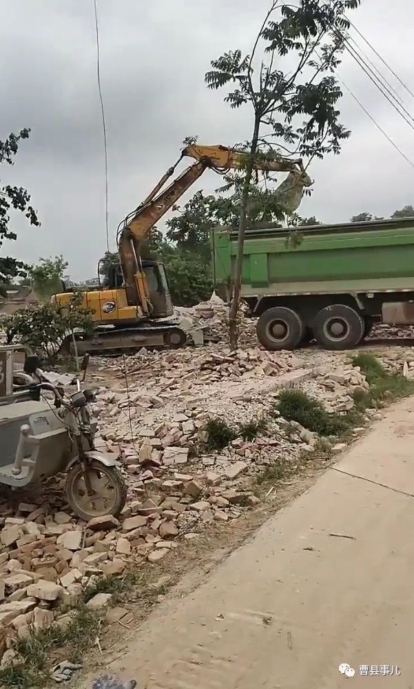 實拍曹縣又一村莊新農村建設現場拆遷視頻曝光