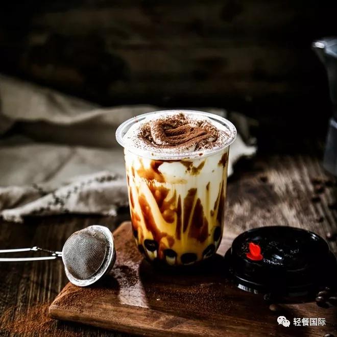 吹遍了整个饮品界的网红奶茶——黑糖脏脏鲜奶!