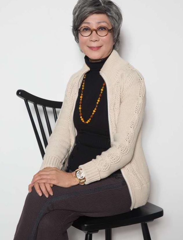 梅超风打坐练九阴白骨爪,扮演者打坐差点走火入魔,今72岁仍单身