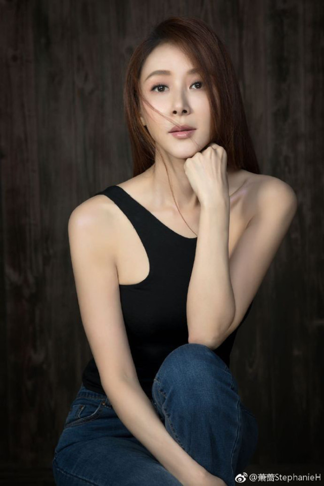 老婆幸福相守,不免让人觉得佳人才子实在可惜,但是齐秦和台湾没人萧蔷