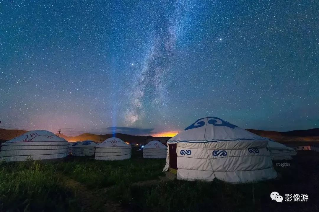 摄影师镜头下的草原星空 浩瀚而灿烂