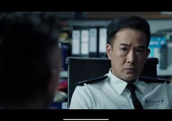 消失16年后强势回归拍《ptu》演警司!_卢庆辉