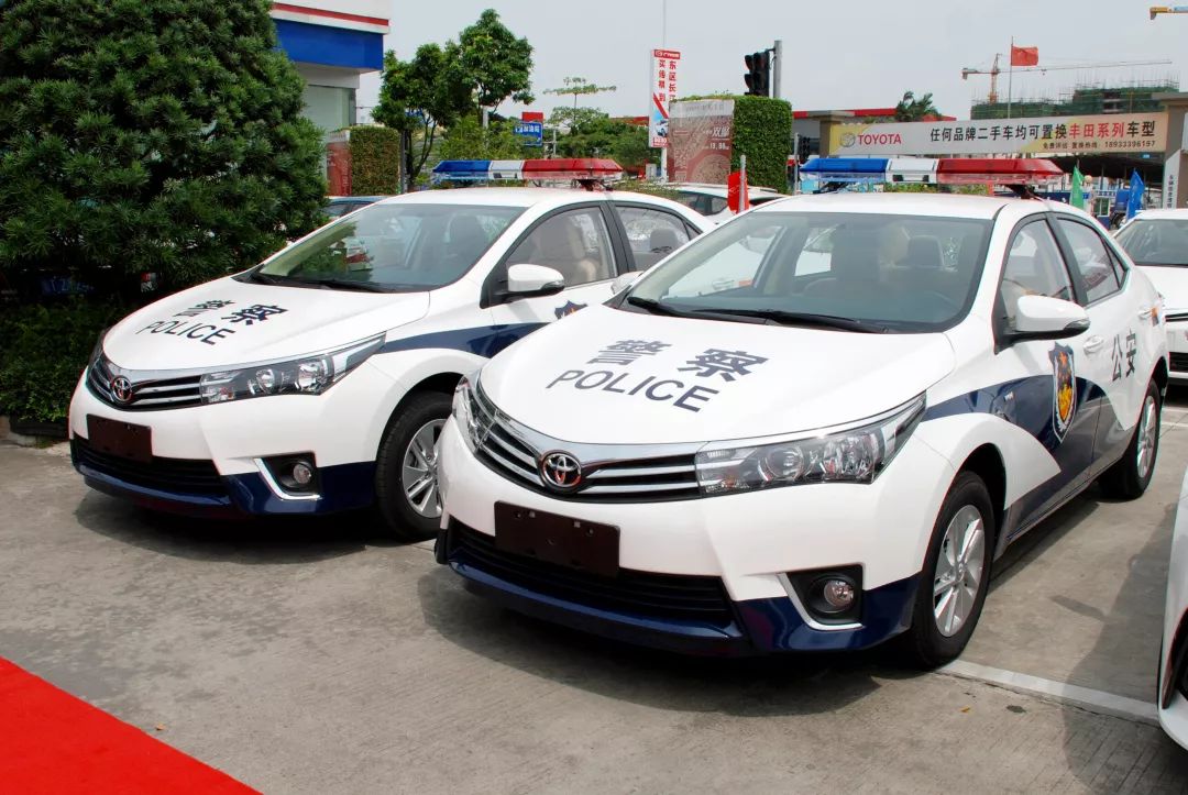 8速s-cvt变速箱;销量传奇 戎装加身再创新传奇卡罗拉披上戎装,为