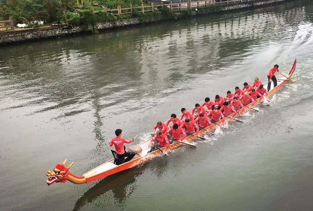 德力西电气龙舟队在中华龙舟大赛上获佳绩