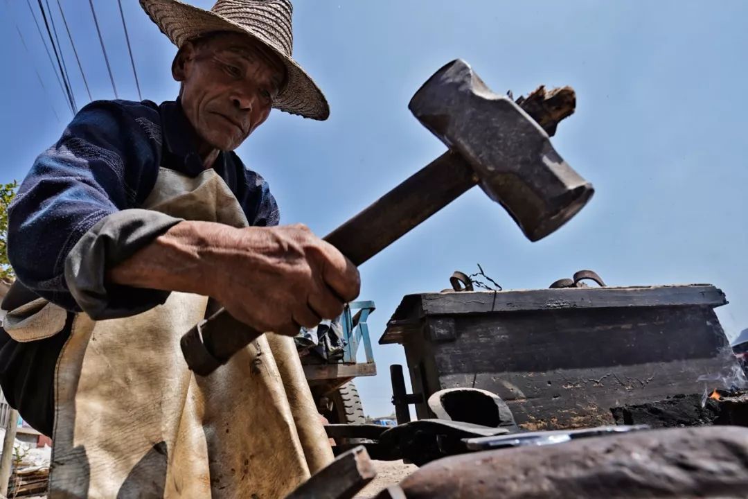 日照手艺人丨铁打的打铁匠