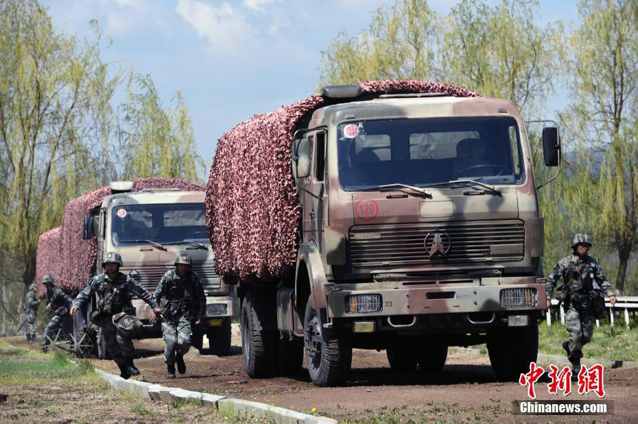 中国汽车兵锻造"钢铁运输线"