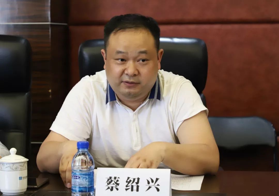 5月22日,中建三局副总经理杨红亮一行到公司开展金融业务合规性检查暨