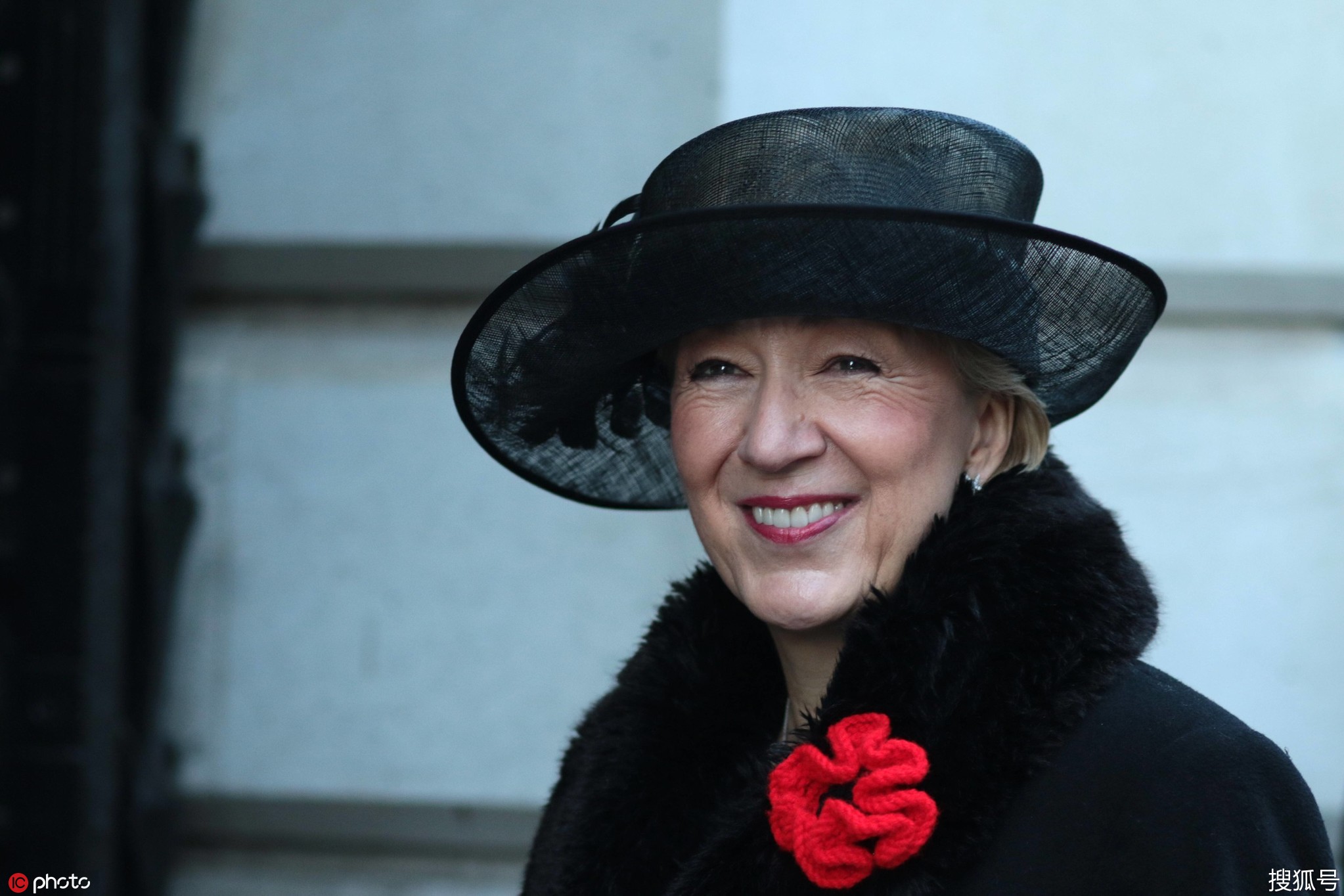 不满梅新版"脱欧"协议草案 英国下议院领袖辞职