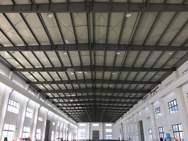 取代传统厂房建筑的趋势,与传统的钢筋混凝土结构厂房的究有哪些优势?